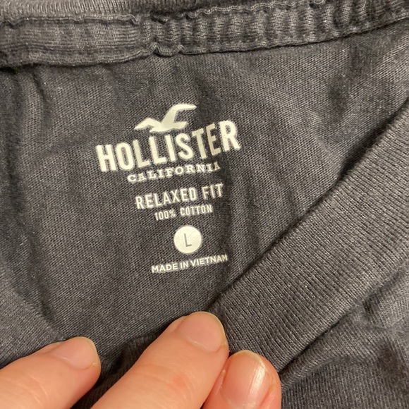Hollister tee - Picture 2 of 3